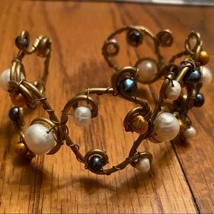 Beautiful pearl bangle bracelet never worn